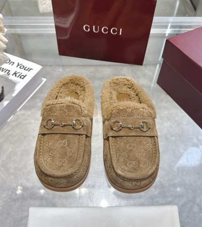 GUCCI HORSEBIT WOOL MULES SANDALS SUEDE CALFSKIN  - Women US 5= EU 35= 22.5 cm= UK3